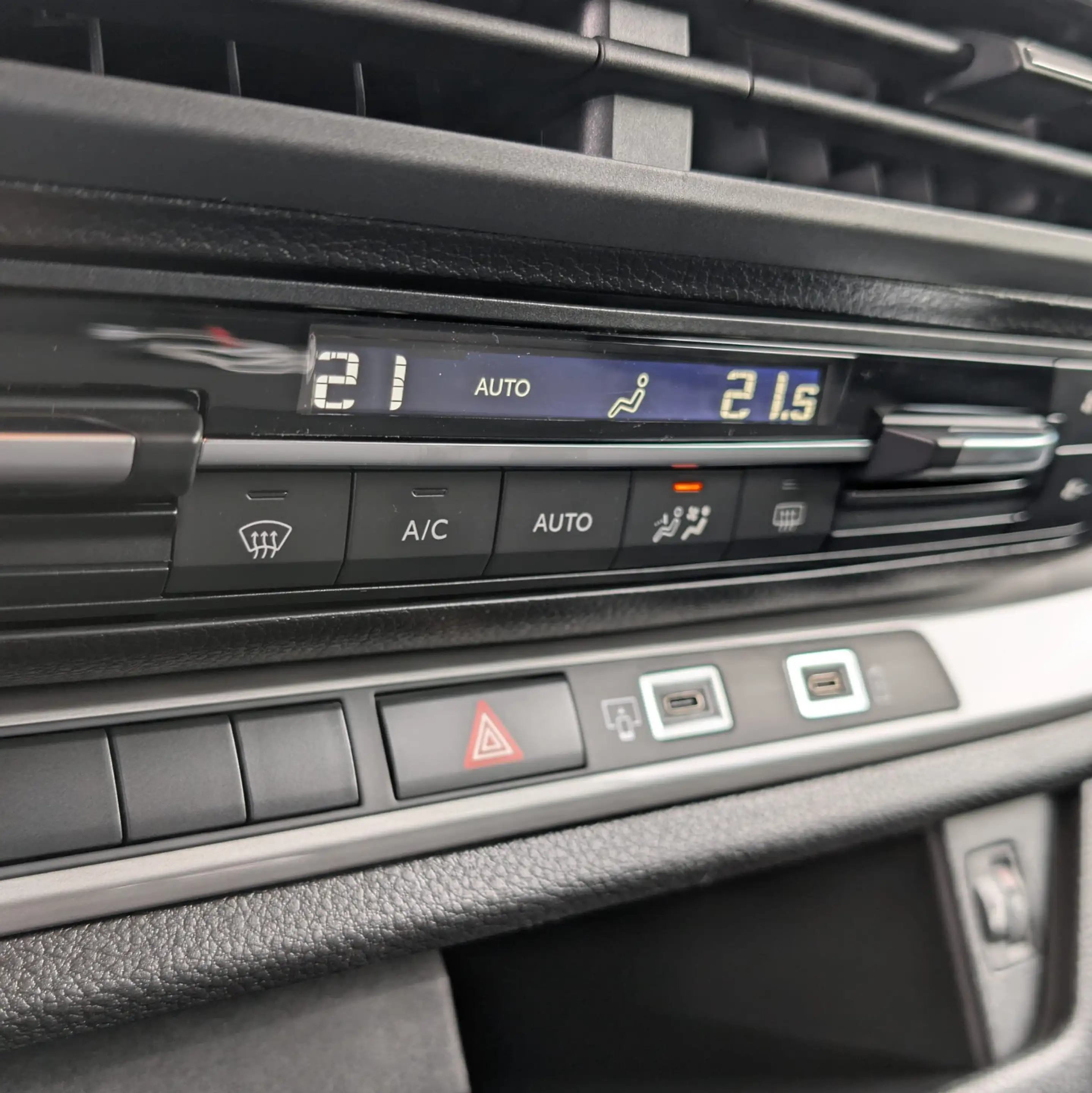 Peugeot Traveller Traveller BlueHDi 180 L3 2.0 ative 9 Sitze — photo 4