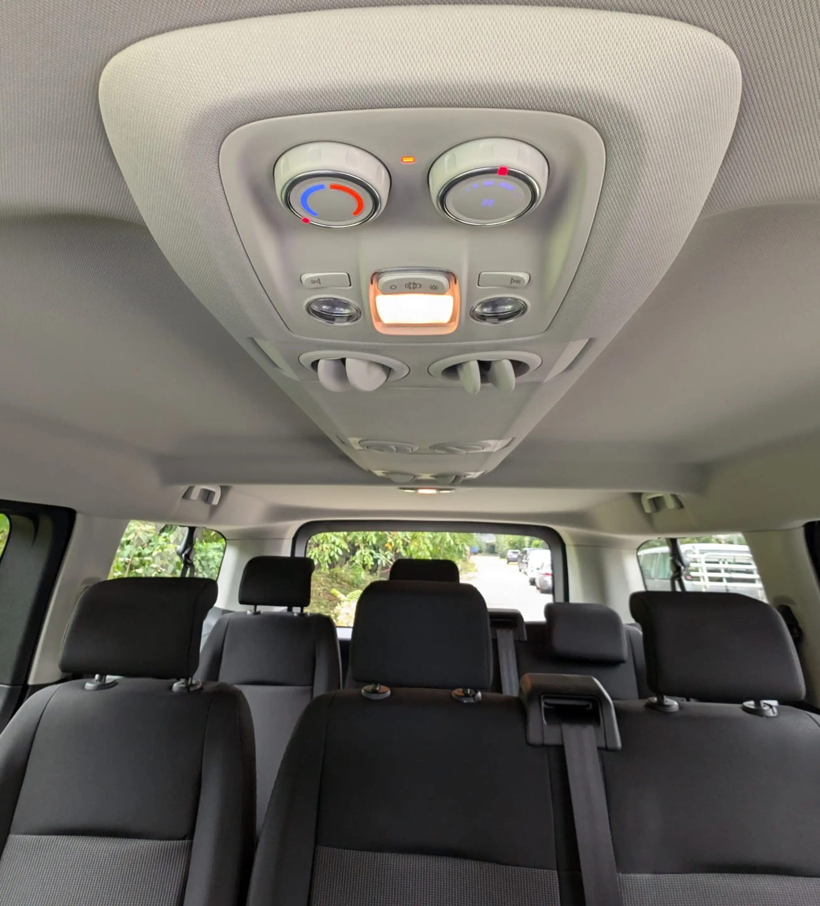 Peugeot Traveller Traveller BlueHDi 180 L3 2.0 ative 9 Sitze — photo 5