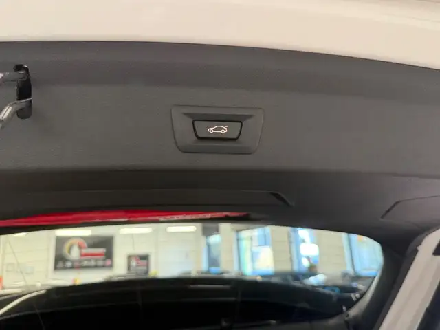 BMW 1 Series view 15