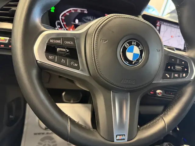BMW 1 Series view 19