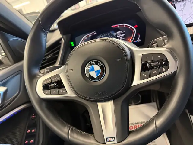 BMW 1 Series view 14