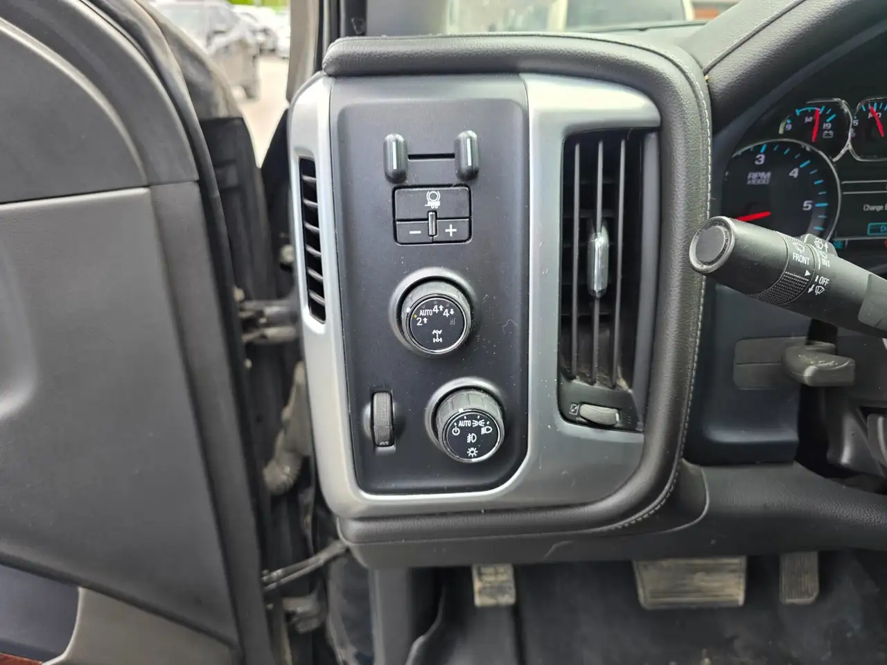 GMC Sierra 1500 photo GMC Sierra 1500