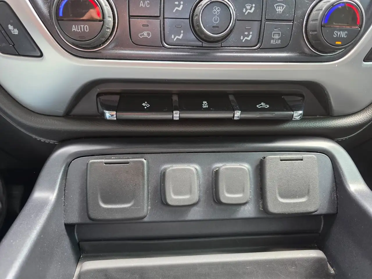 GMC Sierra 1500 photo GMC Sierra 1500
