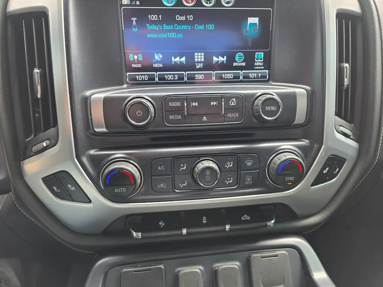 GMC Sierra 1500 photo GMC Sierra 1500
