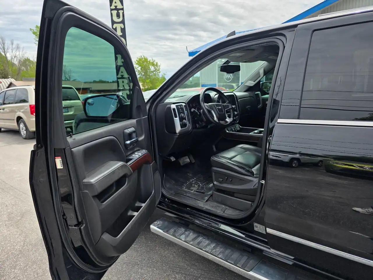 GMC Sierra 1500 photo GMC Sierra 1500