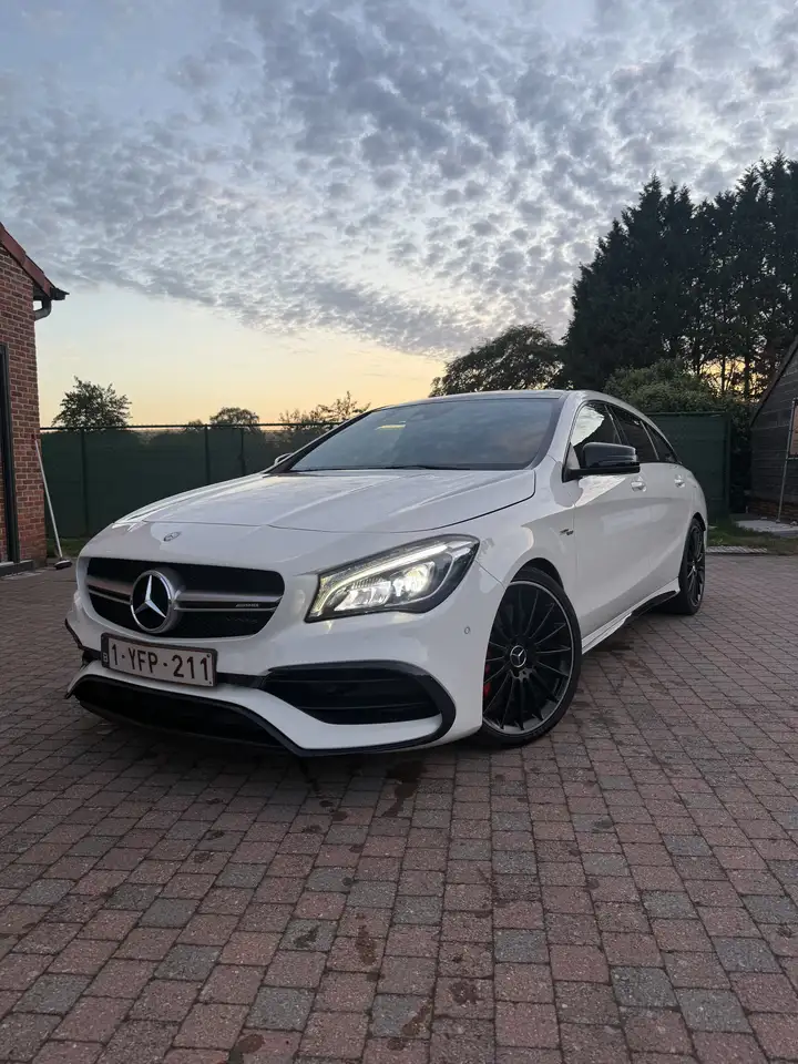 Mercedes-Benz CLA 45 AMG