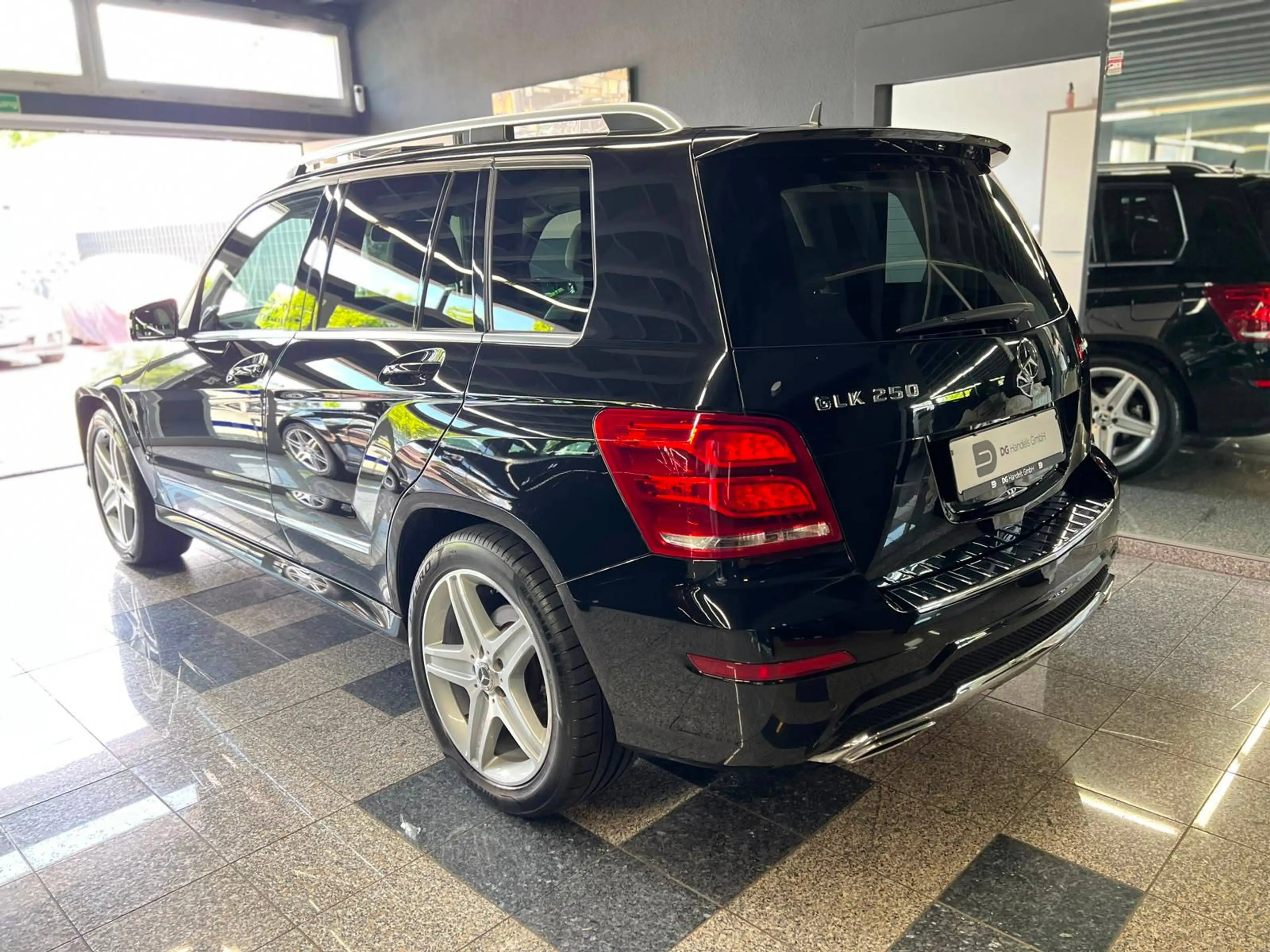 Mercedes-Benz GLK 250 GLK 250 CDI BlueTec 4Matic AMG Line (360°K,Pano) — photo 3