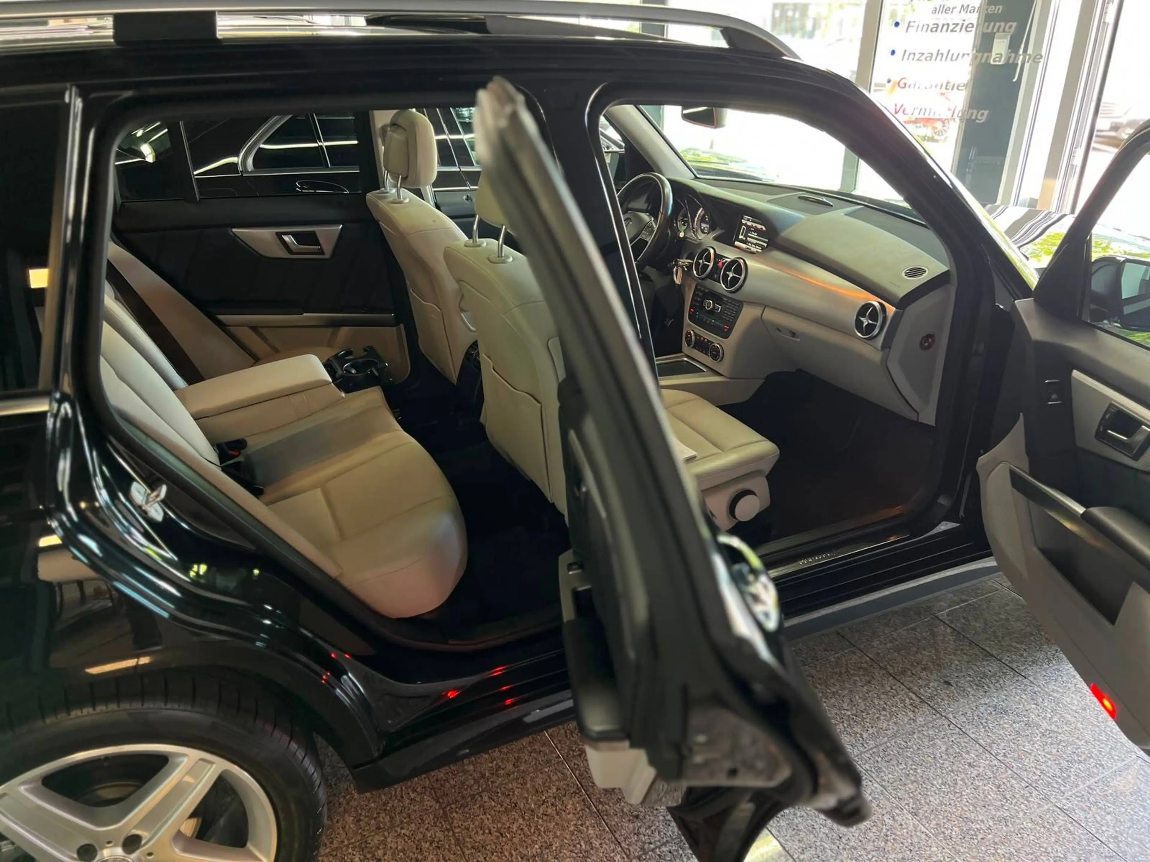 Mercedes-Benz GLK 250 GLK 250 CDI BlueTec 4Matic AMG Line (360°K,Pano) — photo 8