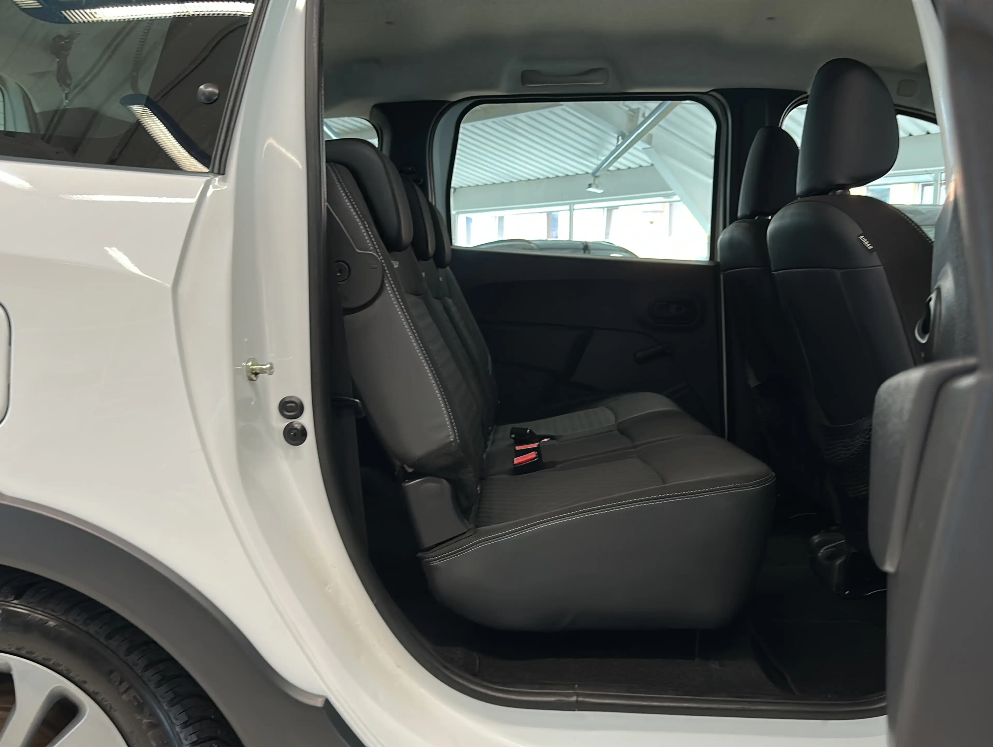 Dacia Lodgy 1.2 TCe Stepway|7 Sitze|Klima|Navi|ShZ|AHK — photo 15