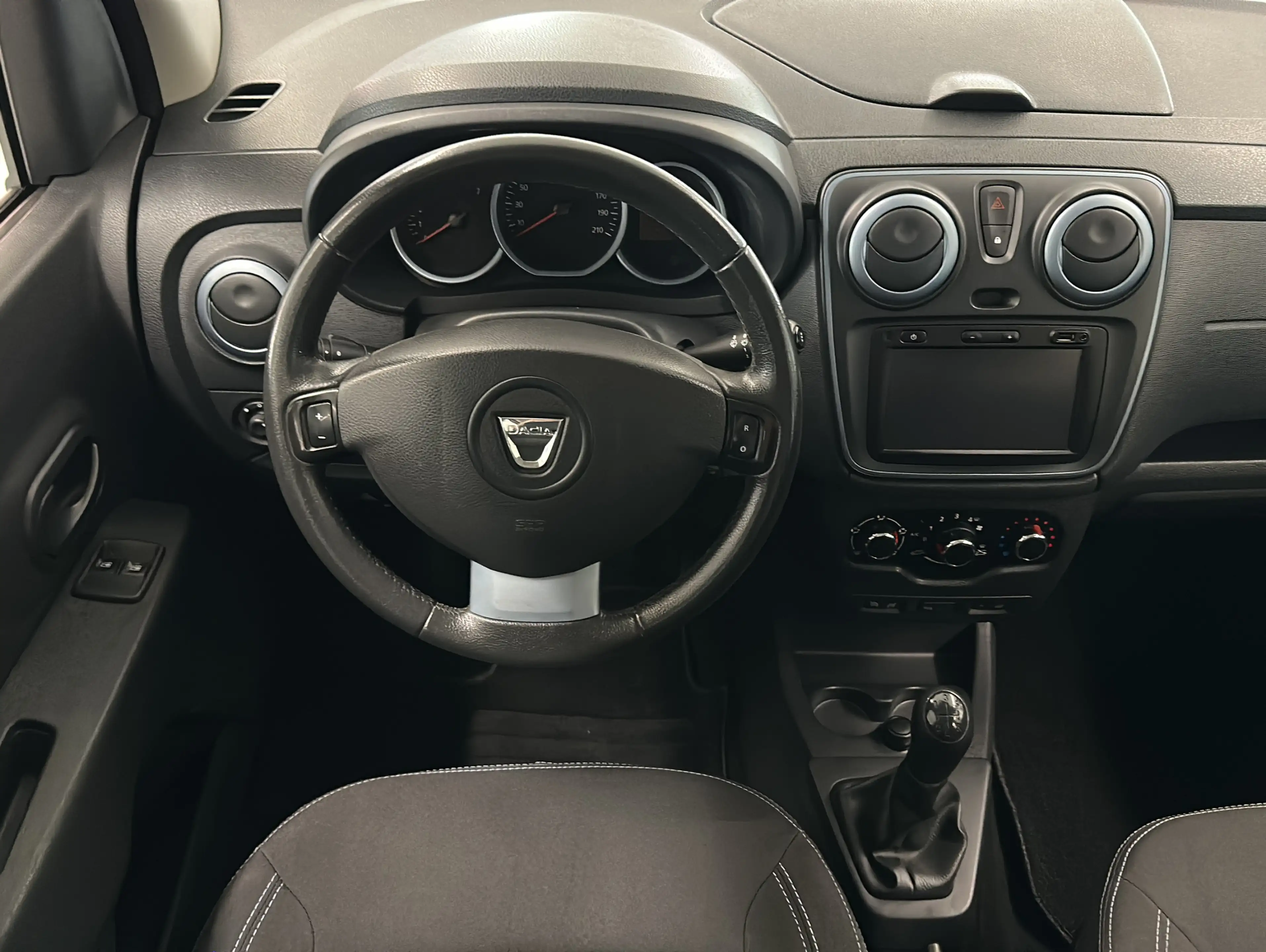 Dacia Lodgy 1.2 TCe Stepway|7 Sitze|Klima|Navi|ShZ|AHK — photo 10