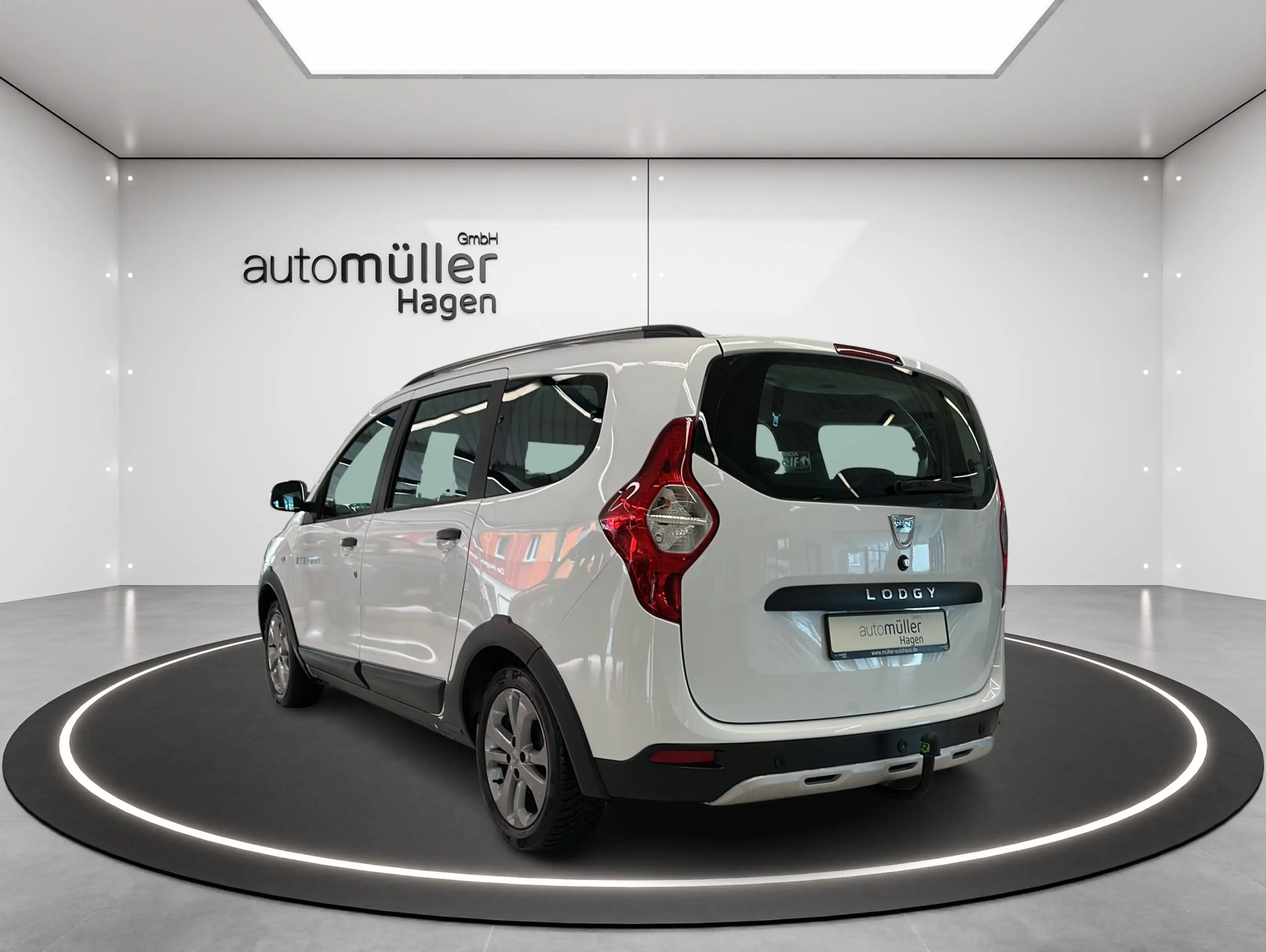 Dacia Lodgy 1.2 TCe Stepway|7 Sitze|Klima|Navi|ShZ|AHK — photo 4