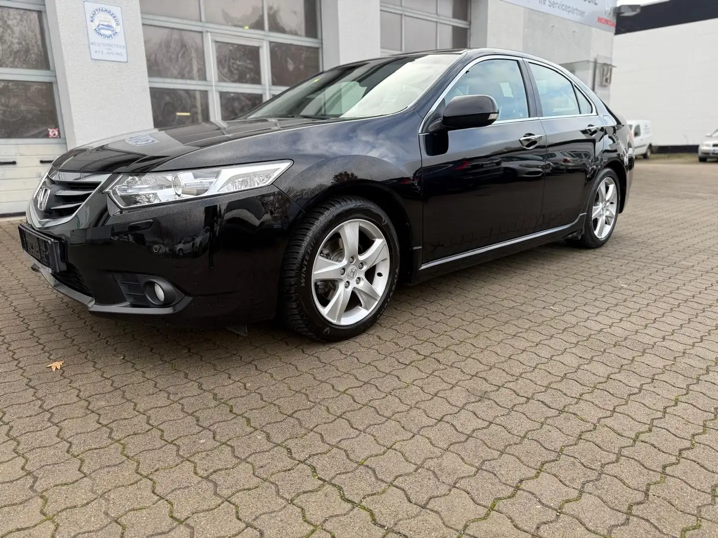 Honda Accord Lim. Elegance 50 Jahre Edition Czarny - 1