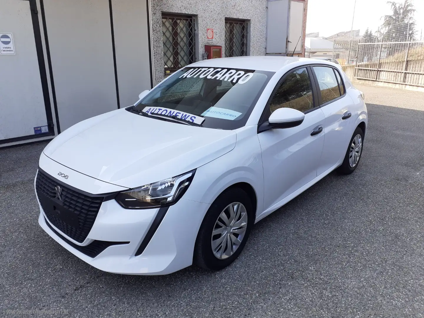 Peugeot 208 BlueHDi 100 S&S 5p. Active PacK AUTOCARRO 2 POSTI Weiß - 2