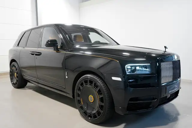 Rolls-Royce Cullinan BLACK BADGE*STARLIGHT*BESPOKE*MANSORY*