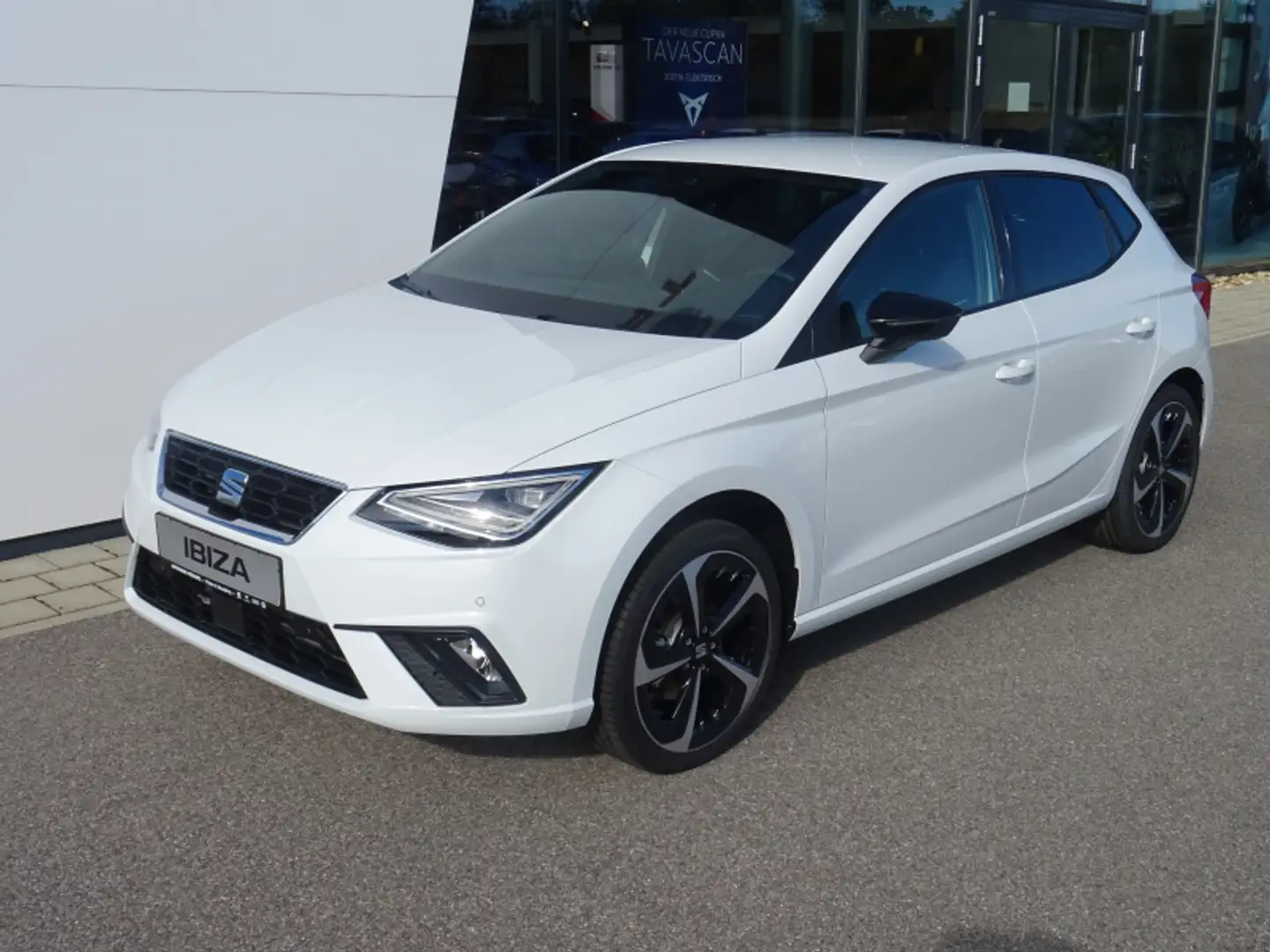 SEAT Ibiza Ibiza 1.0 TSI FR 115PS Navi ACC Sitzheizung Voll-L Weiß - 2
