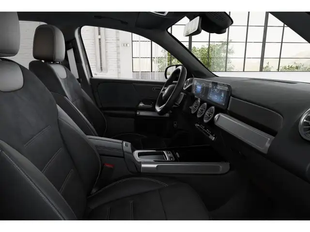 Mercedes-Benz GLB view 8