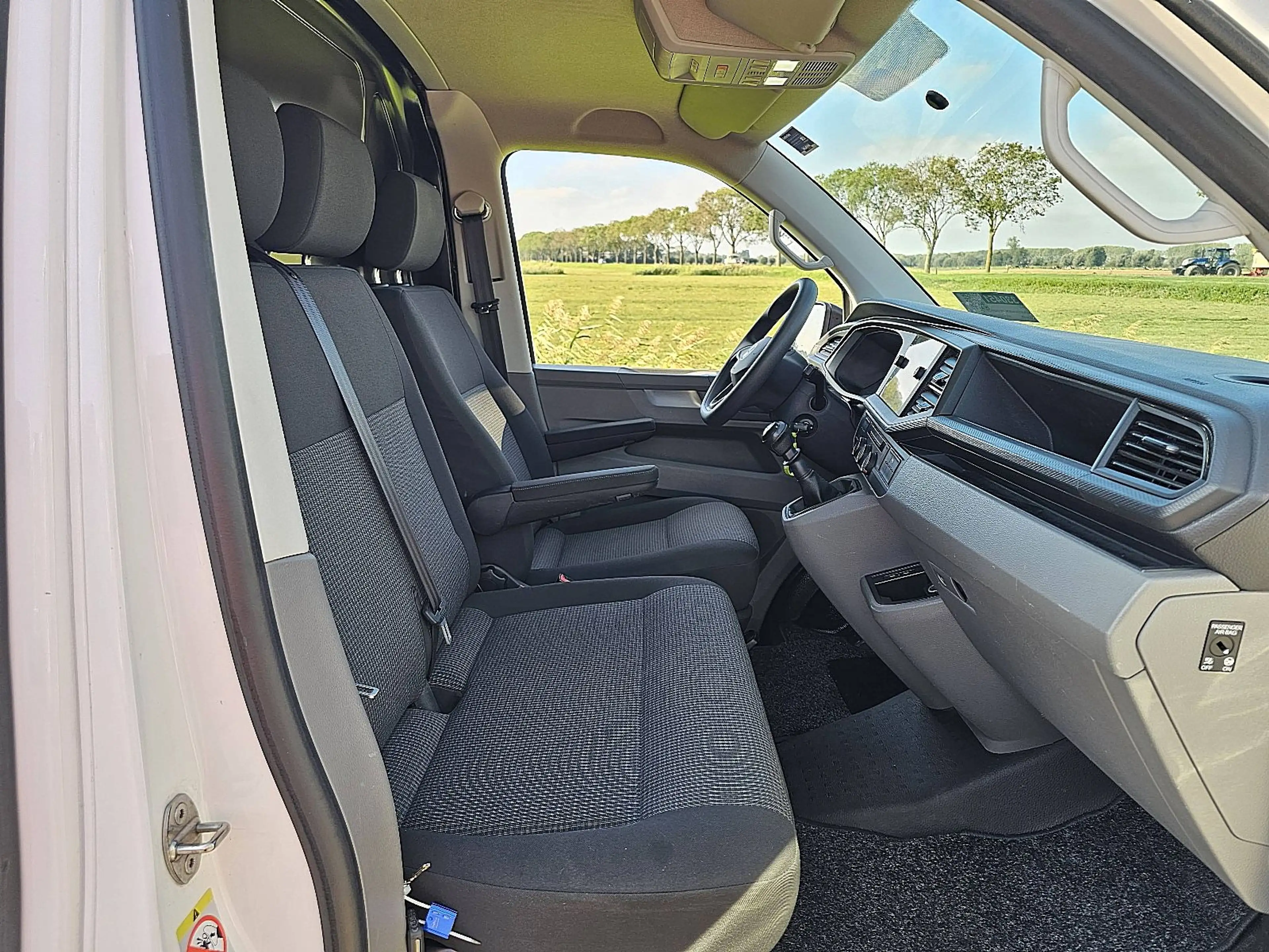 Volkswagen Transporter 2.0 TDI T6.1 L2 Carplay NAP! — photo 7