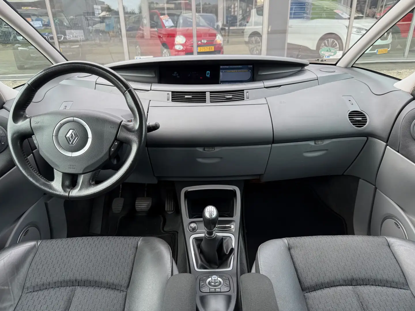 Renault Espace 2.0T 170pk Privilège 7-persoons/Trekhaak/Cruise/17 Zwart - 2