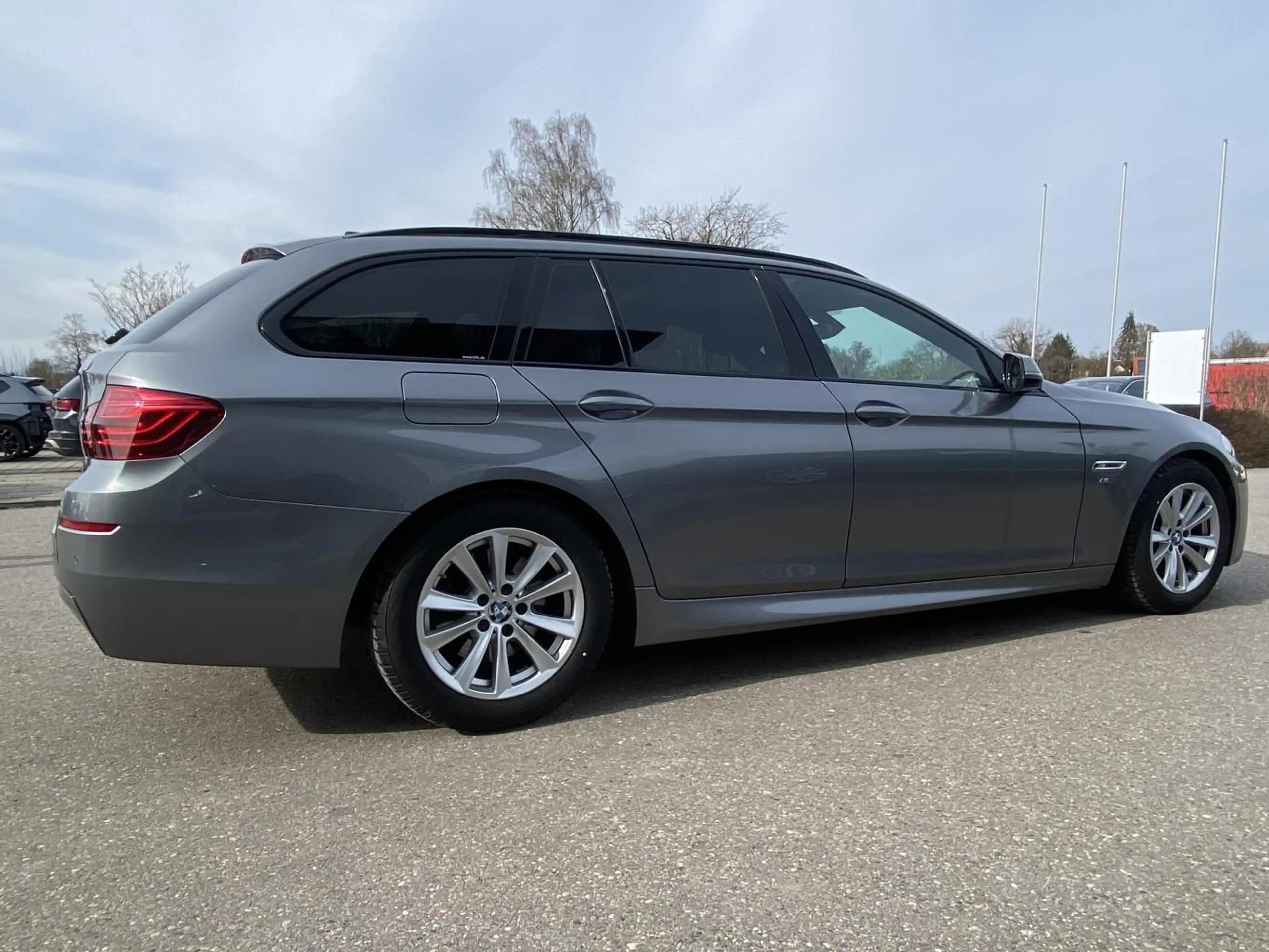 BMW 525 d 2.0 Touring 6-Gang M-PAKET FACELIFT+XENON+ — photo 5