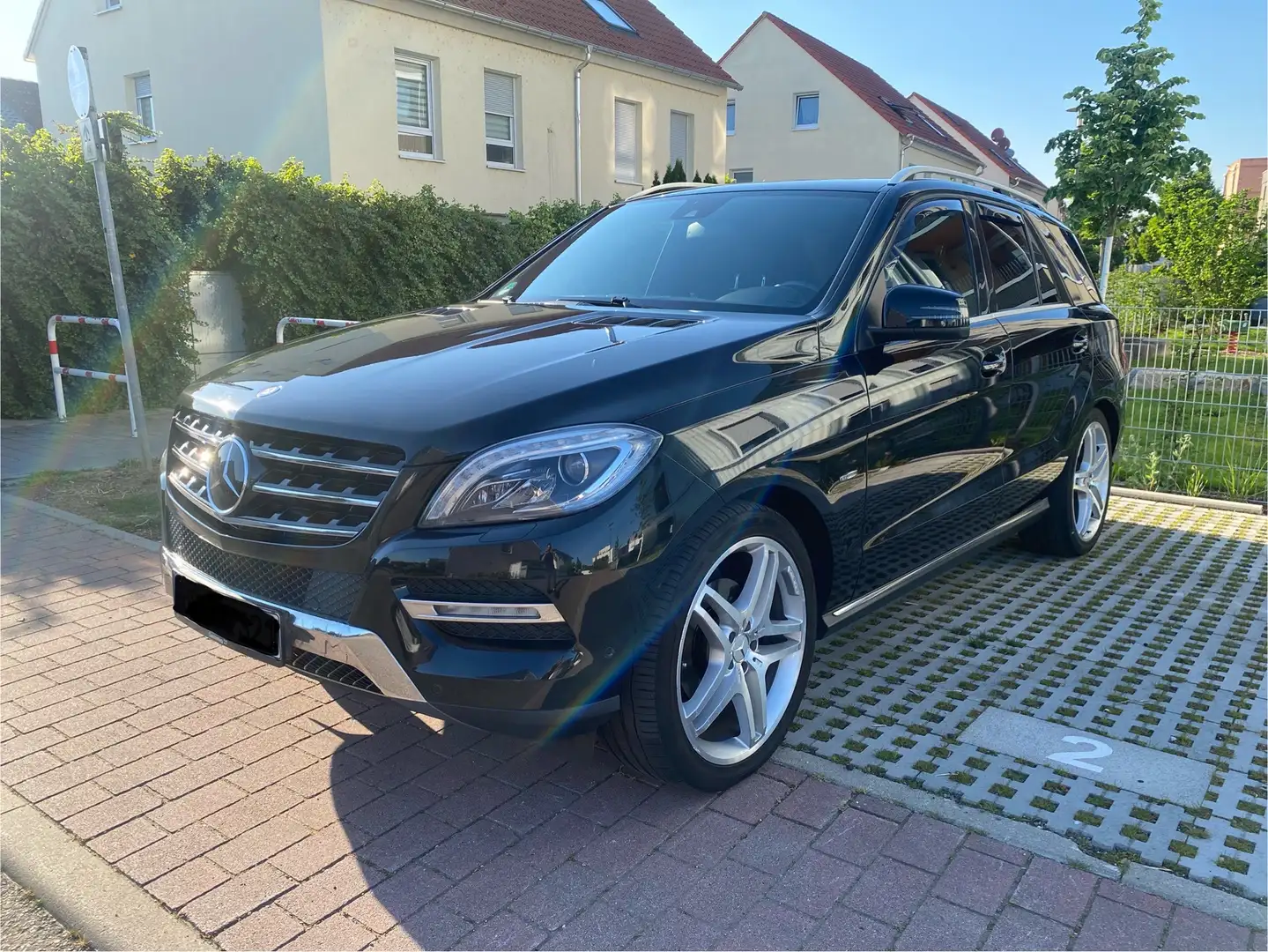 Mercedes-Benz ML 350 ML 350 CDI BlueTec (166.024) Schwarz - 1
