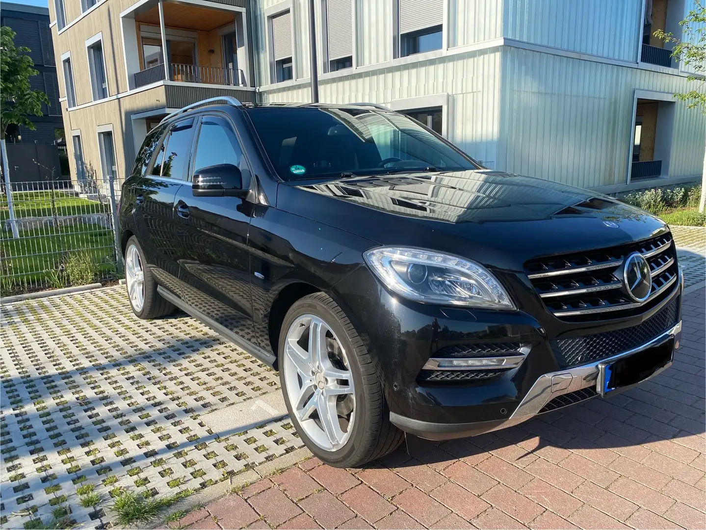 Mercedes-Benz ML 350 ML 350 CDI BlueTec (166.024) Schwarz - 2
