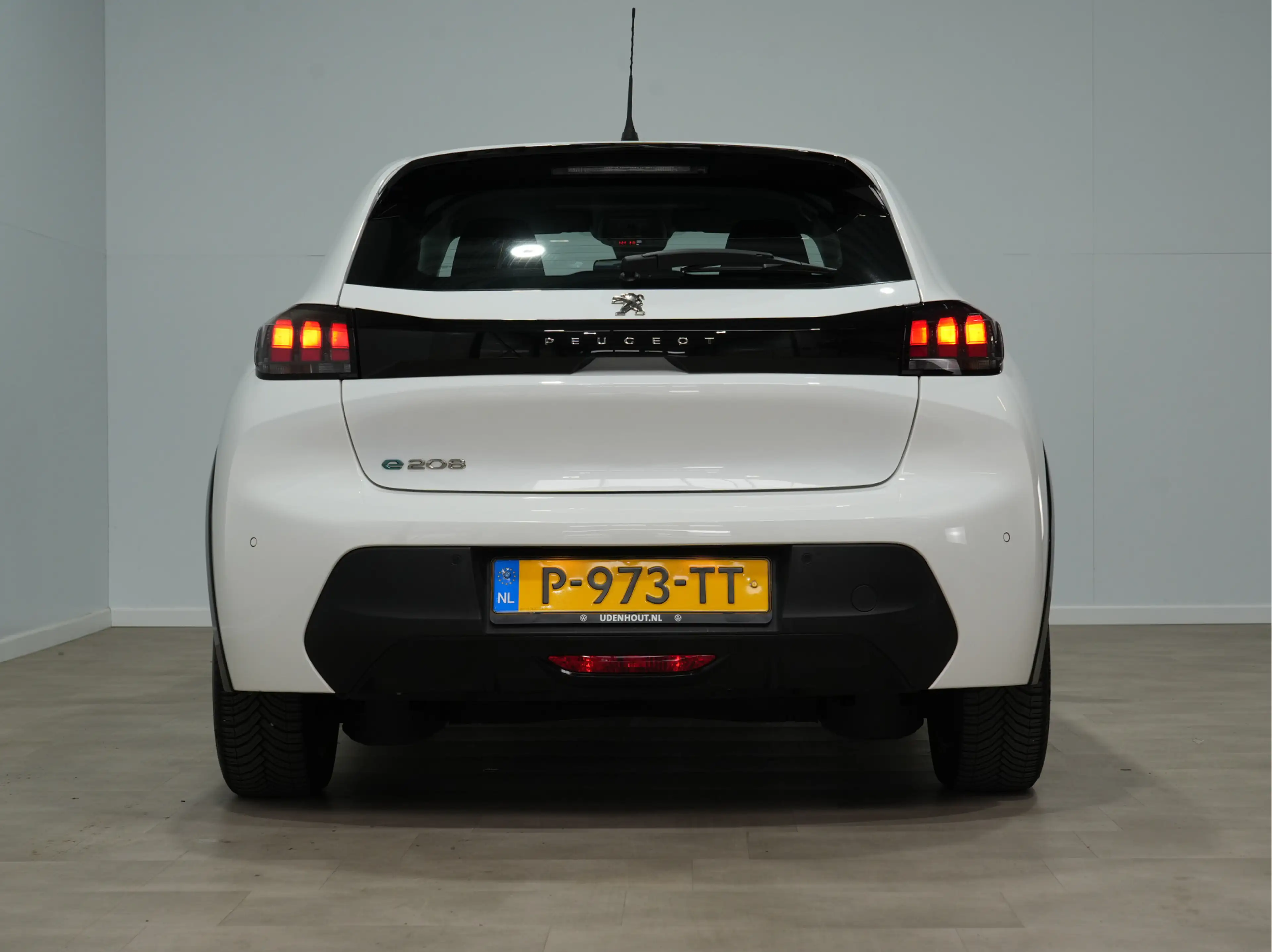 Peugeot e-208 EV Active Pack 50 kWh WM — photo 8