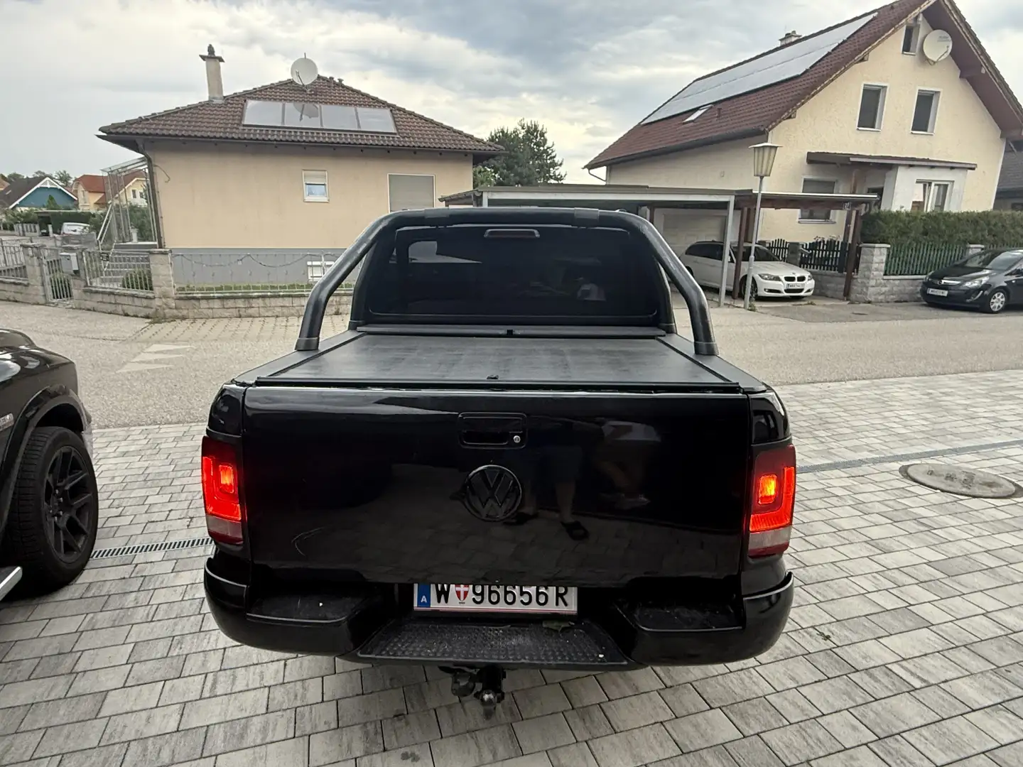 Volkswagen Amarok 2.0 TDI Highline Schwarz - 2