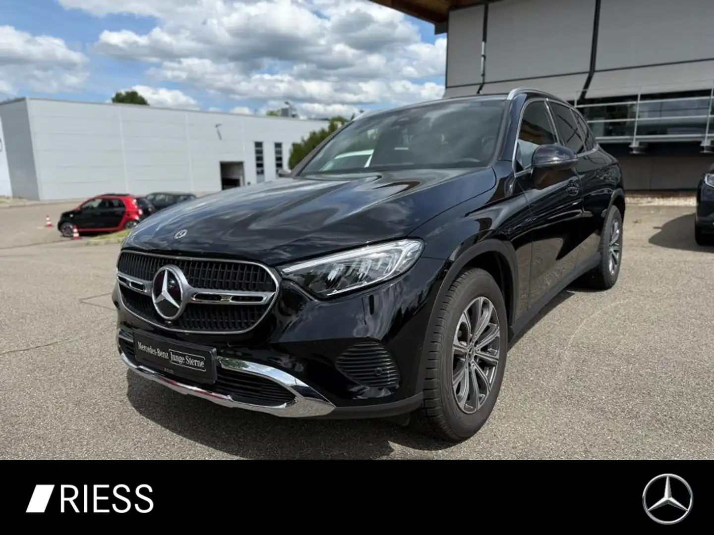 Mercedes-Benz GLC 200 4M Avantgarde Navi LED AHK MBUX Kamera Noir - 1