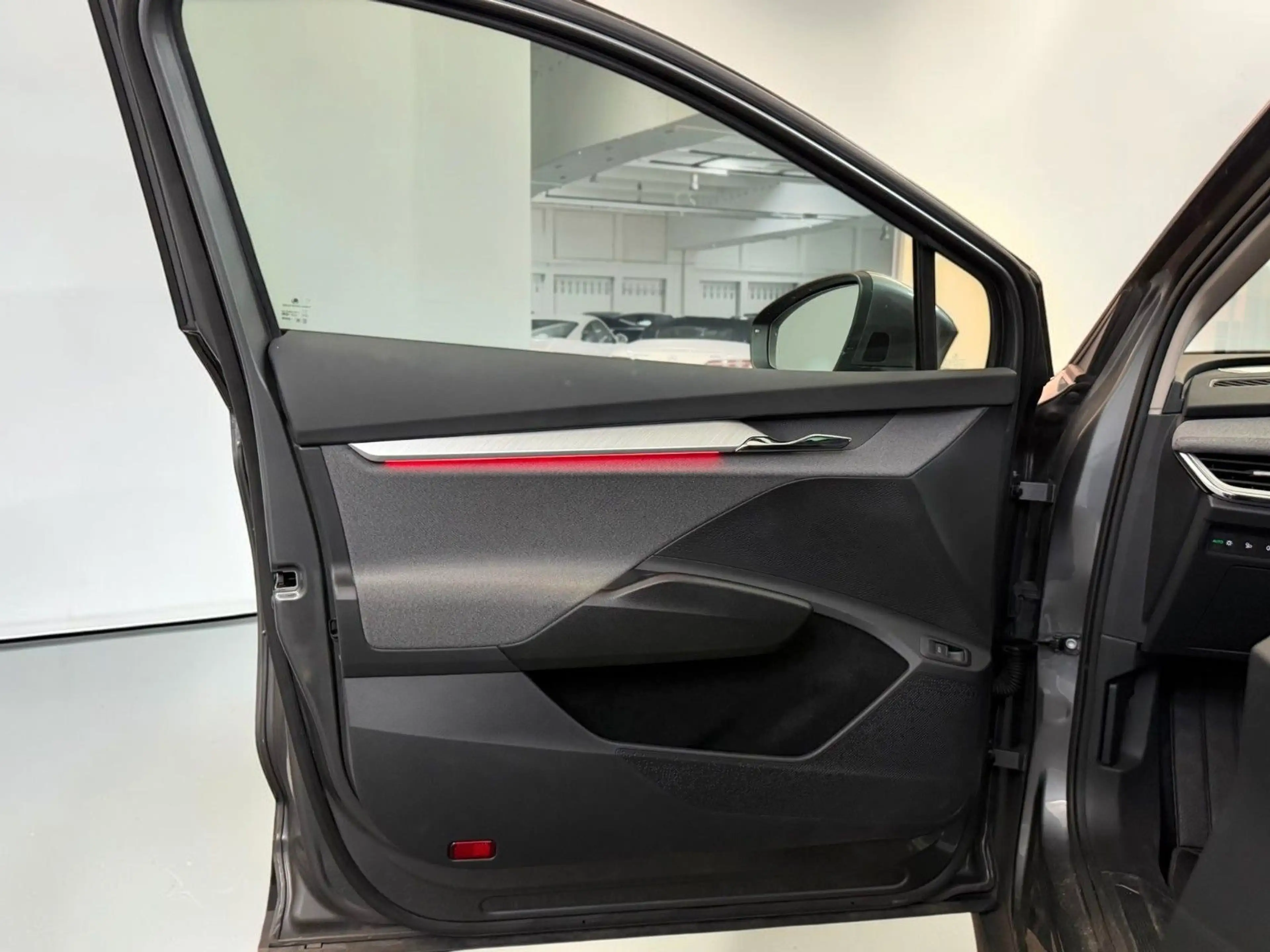 Skoda Enyaq 60 Loft*Pano*1.Hd*Scheckheft*ACC*AHK*PLUS — photo 11