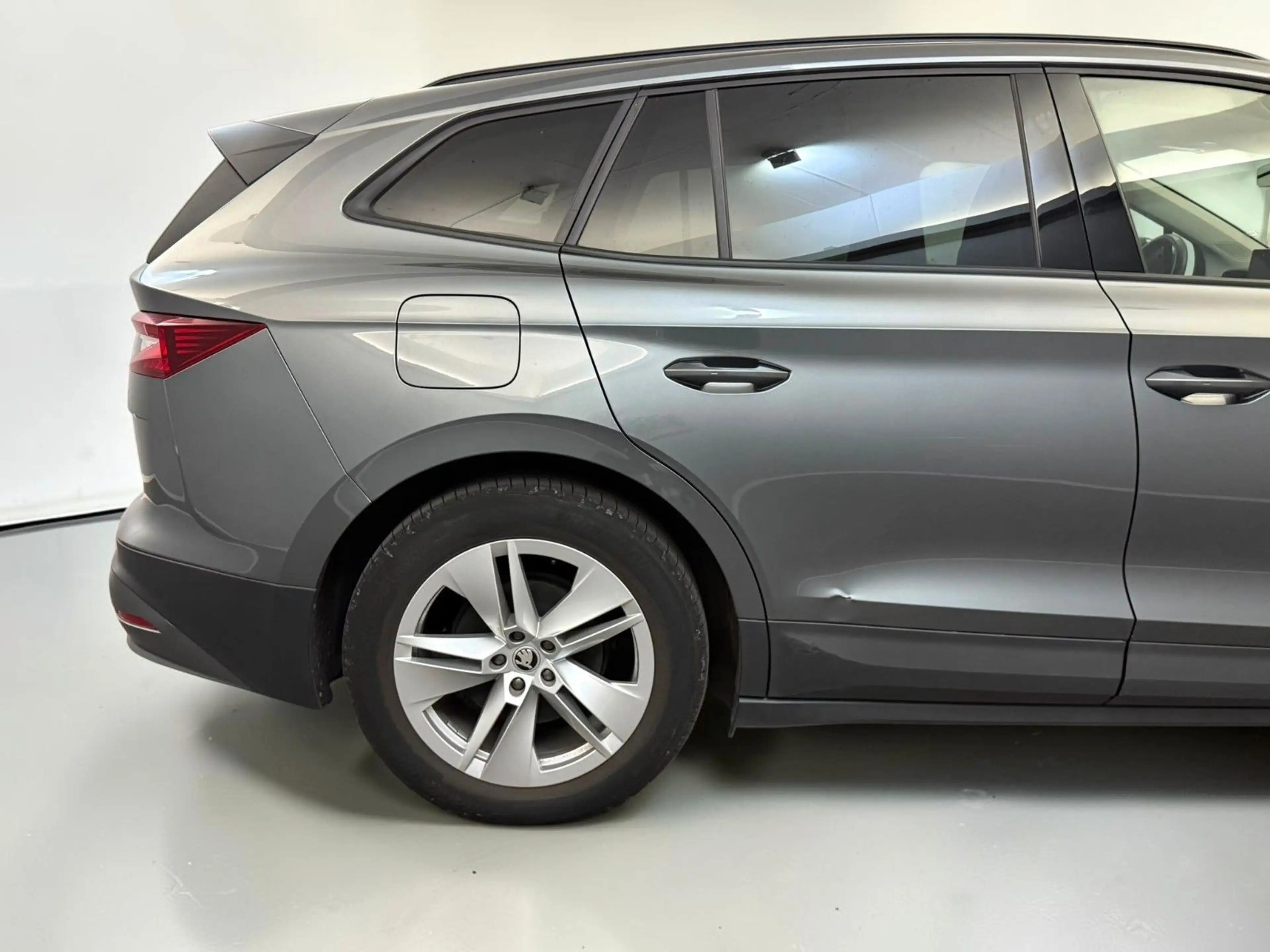 Skoda Enyaq 60 Loft*Pano*1.Hd*Scheckheft*ACC*AHK*PLUS — photo 8