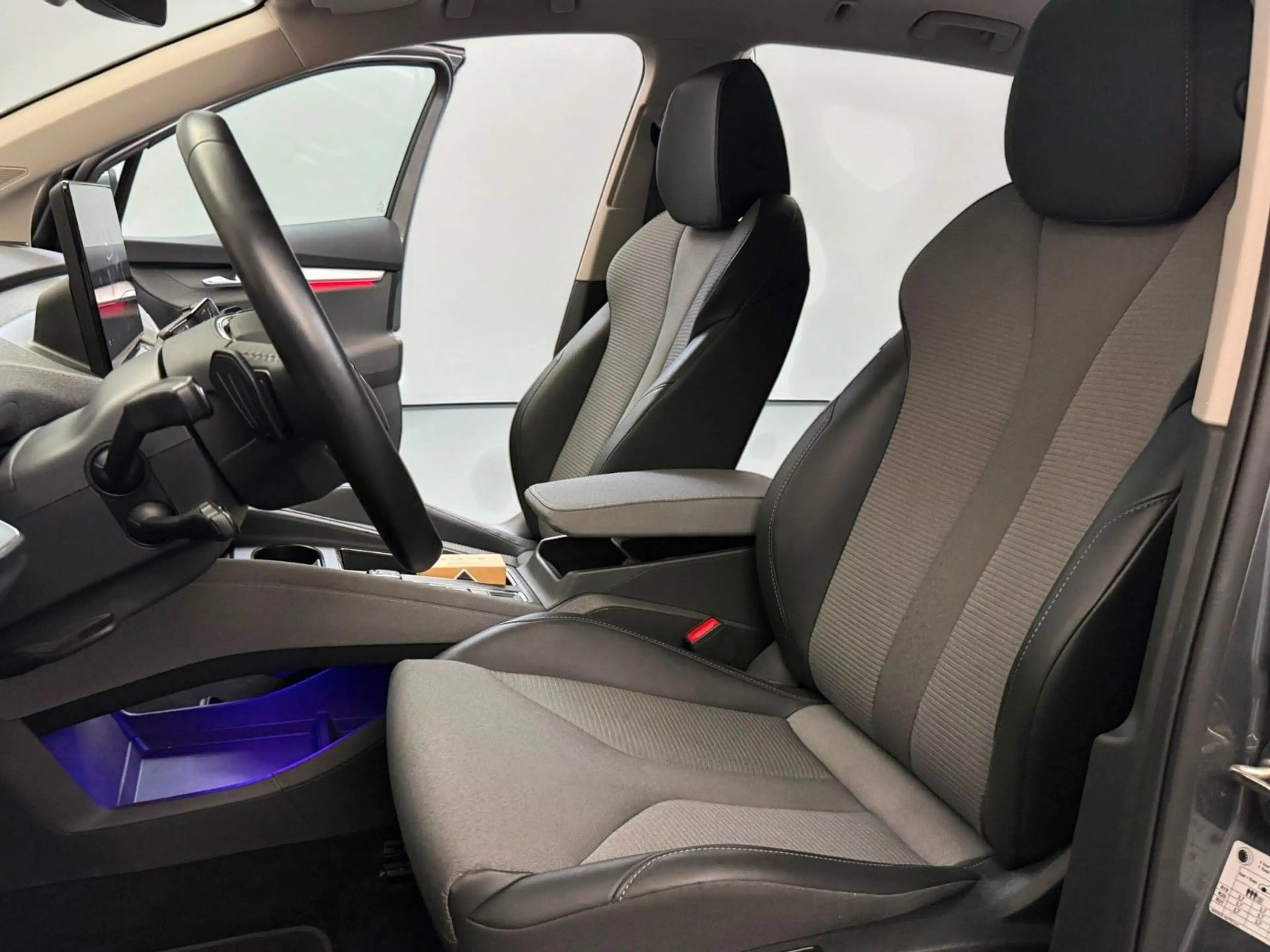 Skoda Enyaq 60 Loft*Pano*1.Hd*Scheckheft*ACC*AHK*PLUS — photo 10