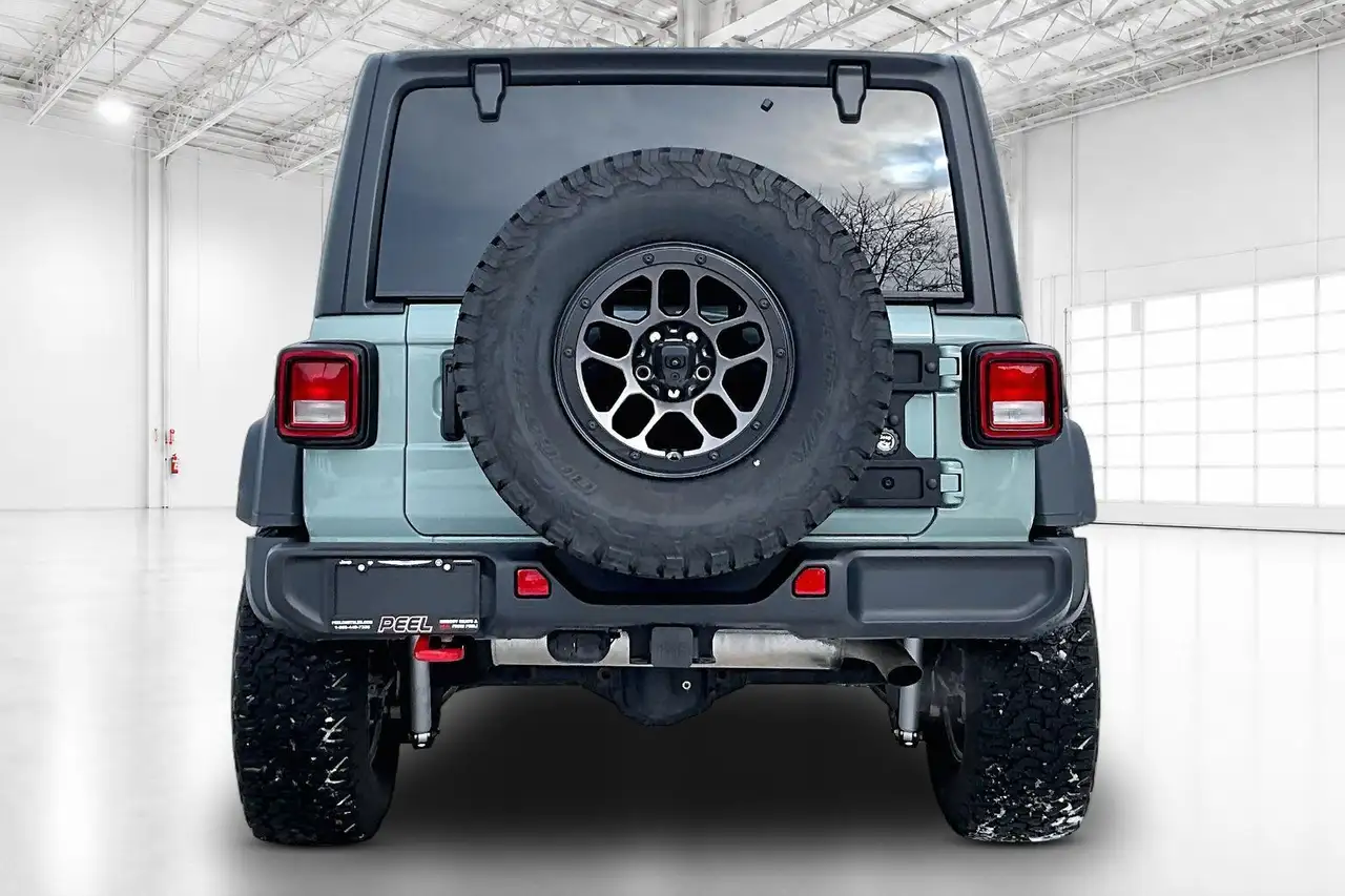 Jeep Wrangler снимка Jeep Wrangler