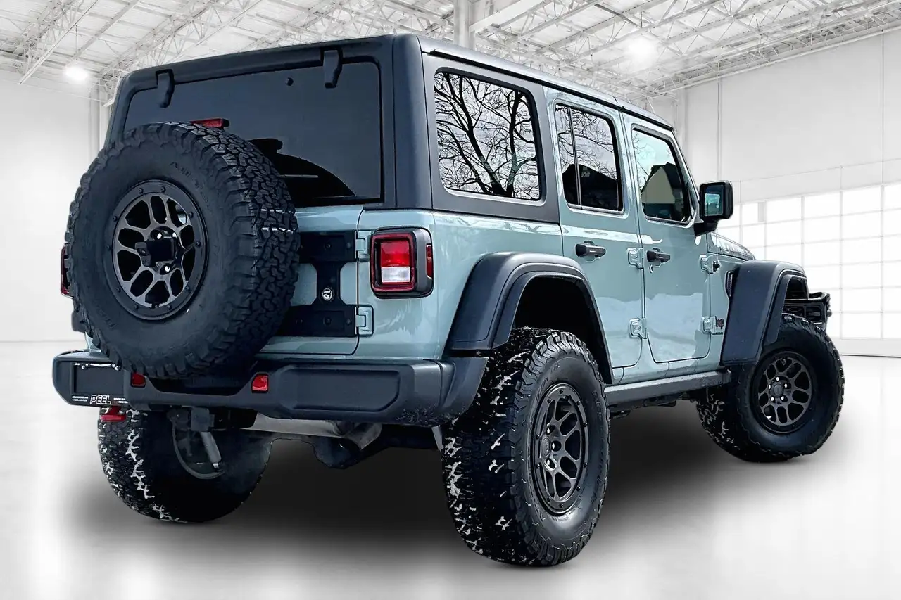 Jeep Wrangler снимка Jeep Wrangler