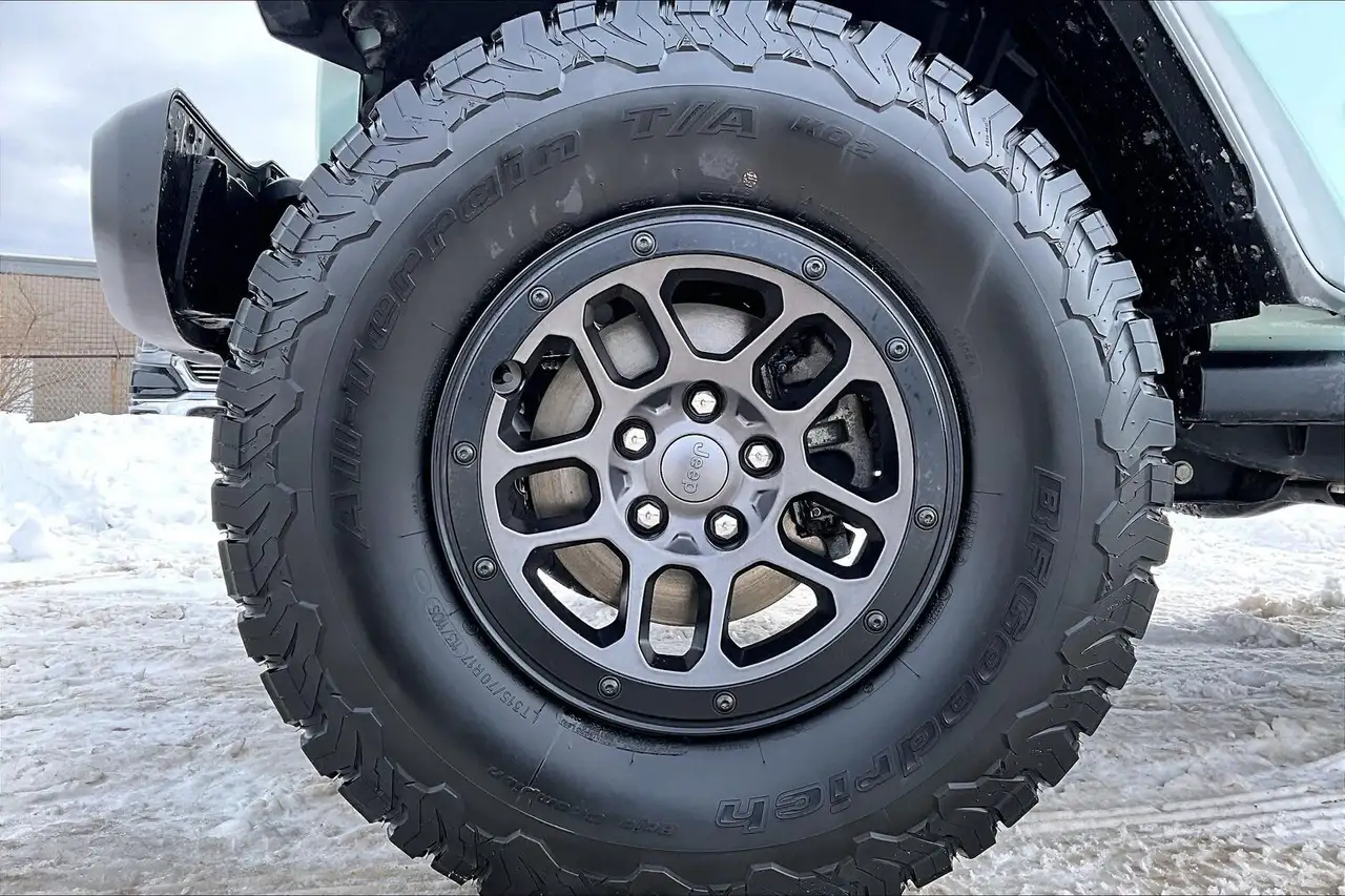 Jeep Wrangler снимка Jeep Wrangler