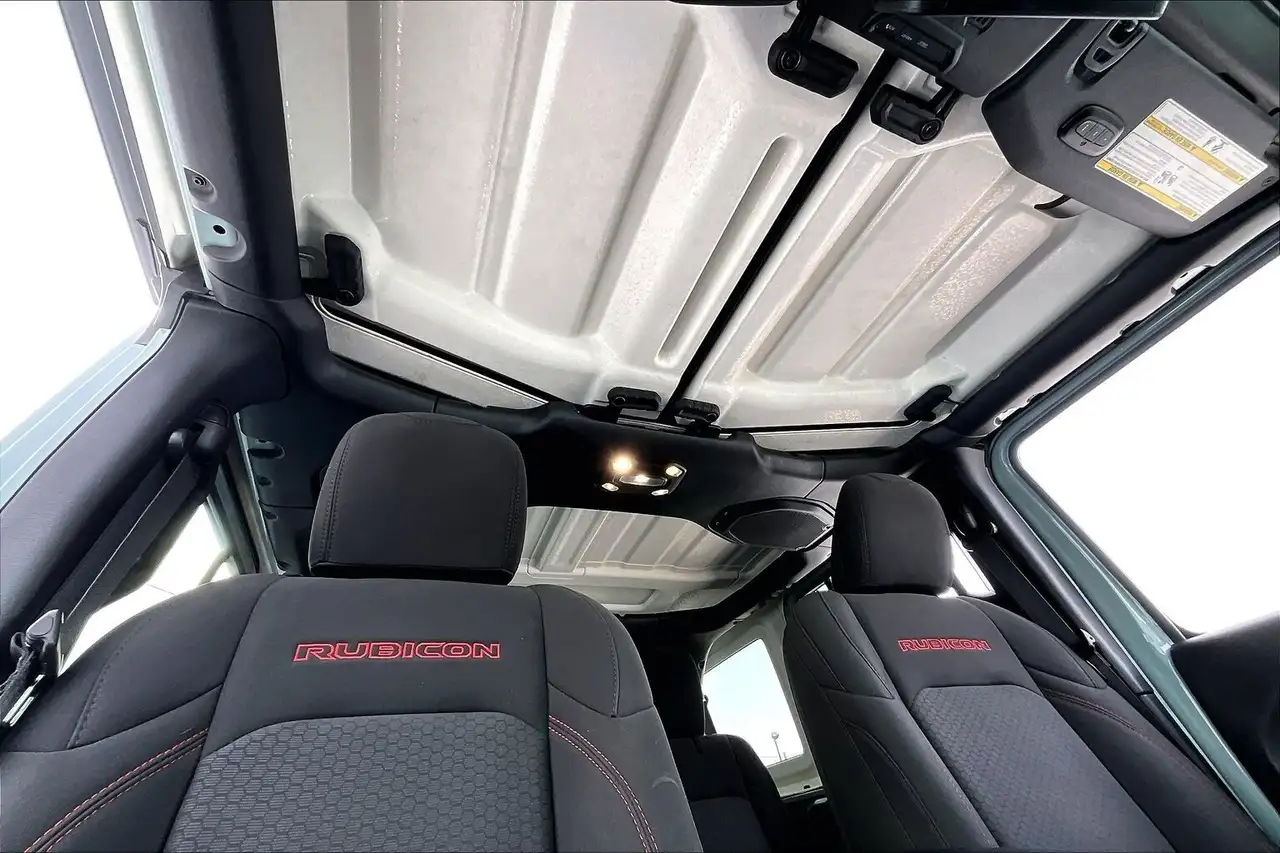 Jeep Wrangler снимка Jeep Wrangler