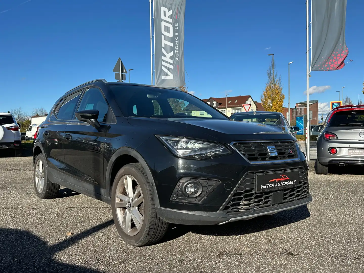 SEAT Arona 1.6 TDI "FR" SITZHEIZUNG, NAVI, KAMERA, KLIMA, SZH Schwarz - 2