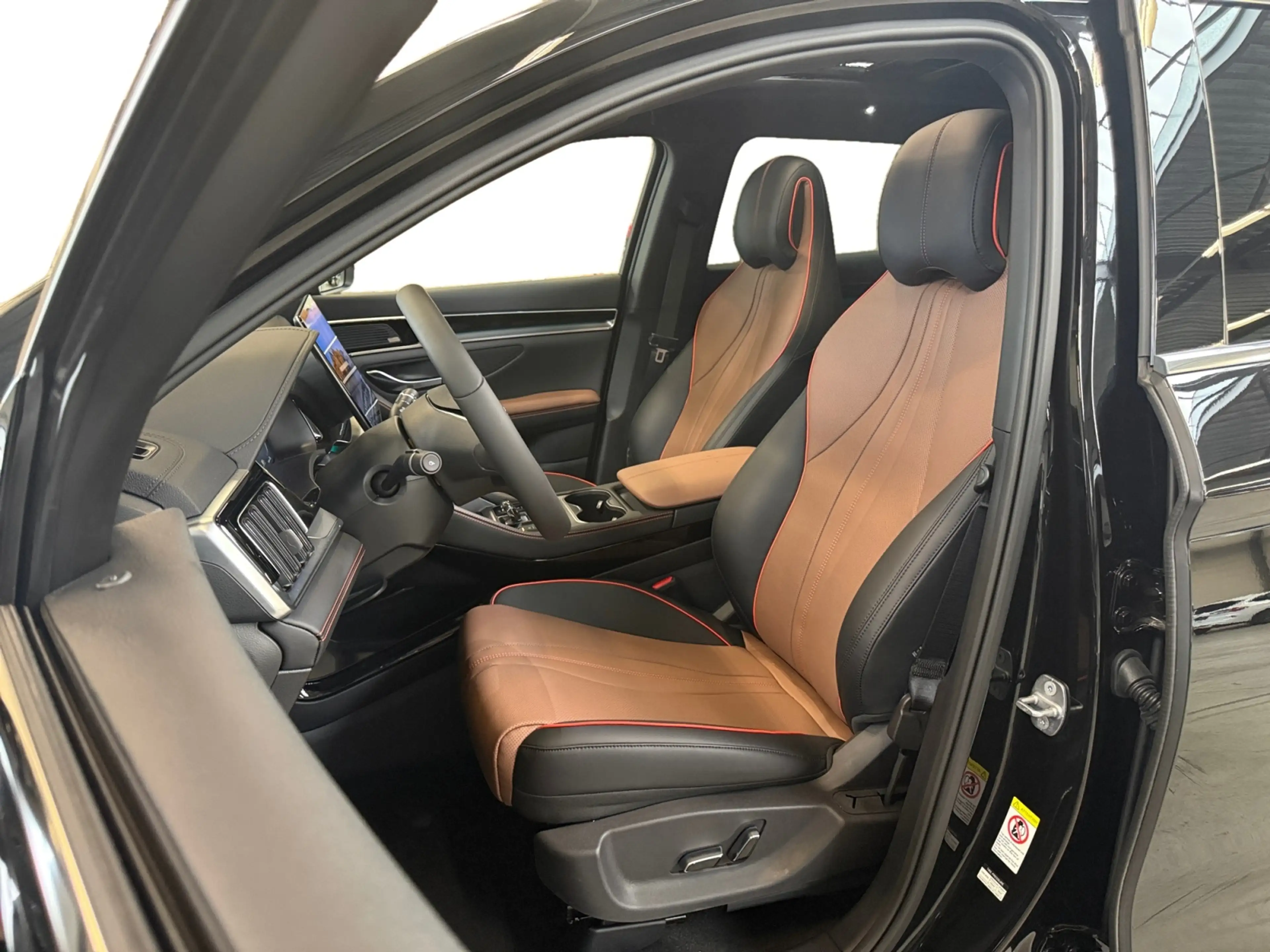 BYD Seal U 1.5 DM-i FWD Boost I PHEV I Panoramadak I 360 Came — photo 11