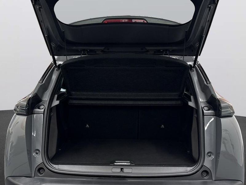 Peugeot 2008 1.2 PureTech 130 Allure — photo 6