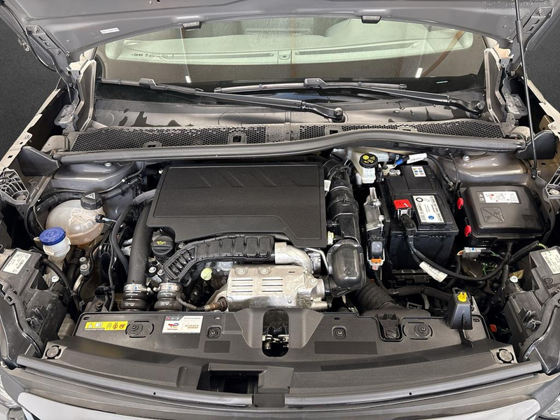 Peugeot 2008 1.2 PureTech 130 Allure — photo 5