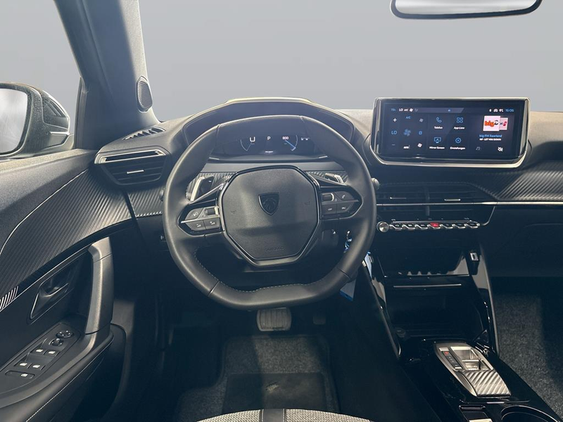 Peugeot 2008 1.2 PureTech 130 Allure — photo 12