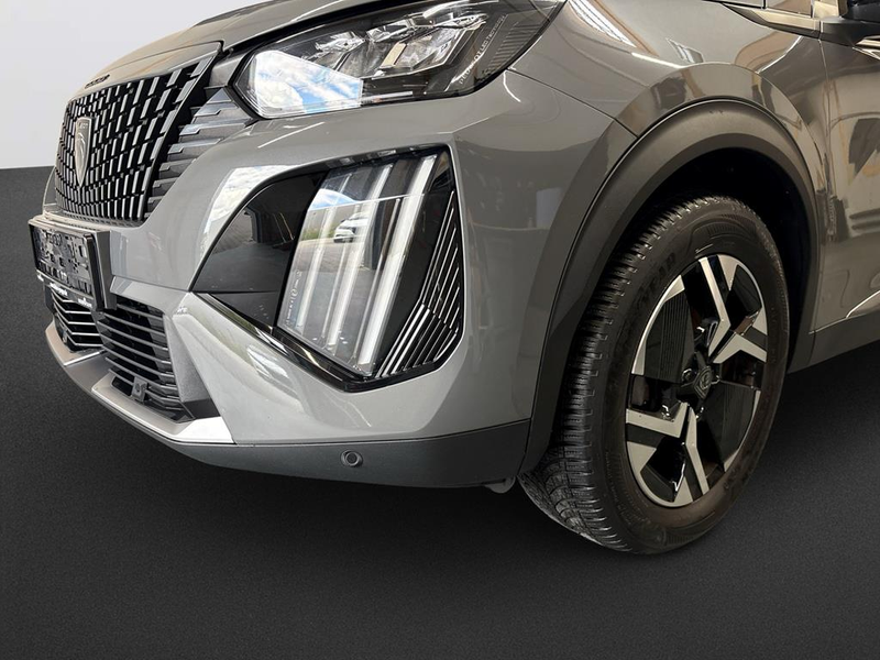 Peugeot 2008 1.2 PureTech 130 Allure — photo 8