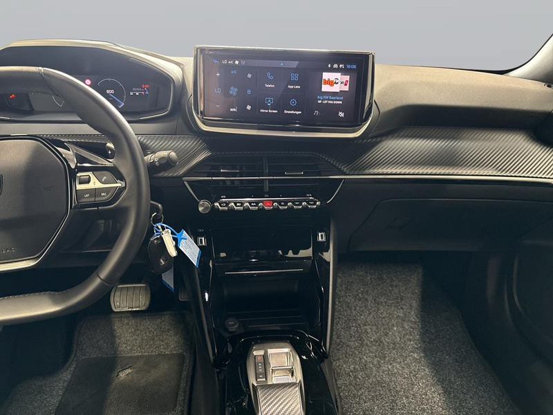 Peugeot 2008 1.2 PureTech 130 Allure — photo 11