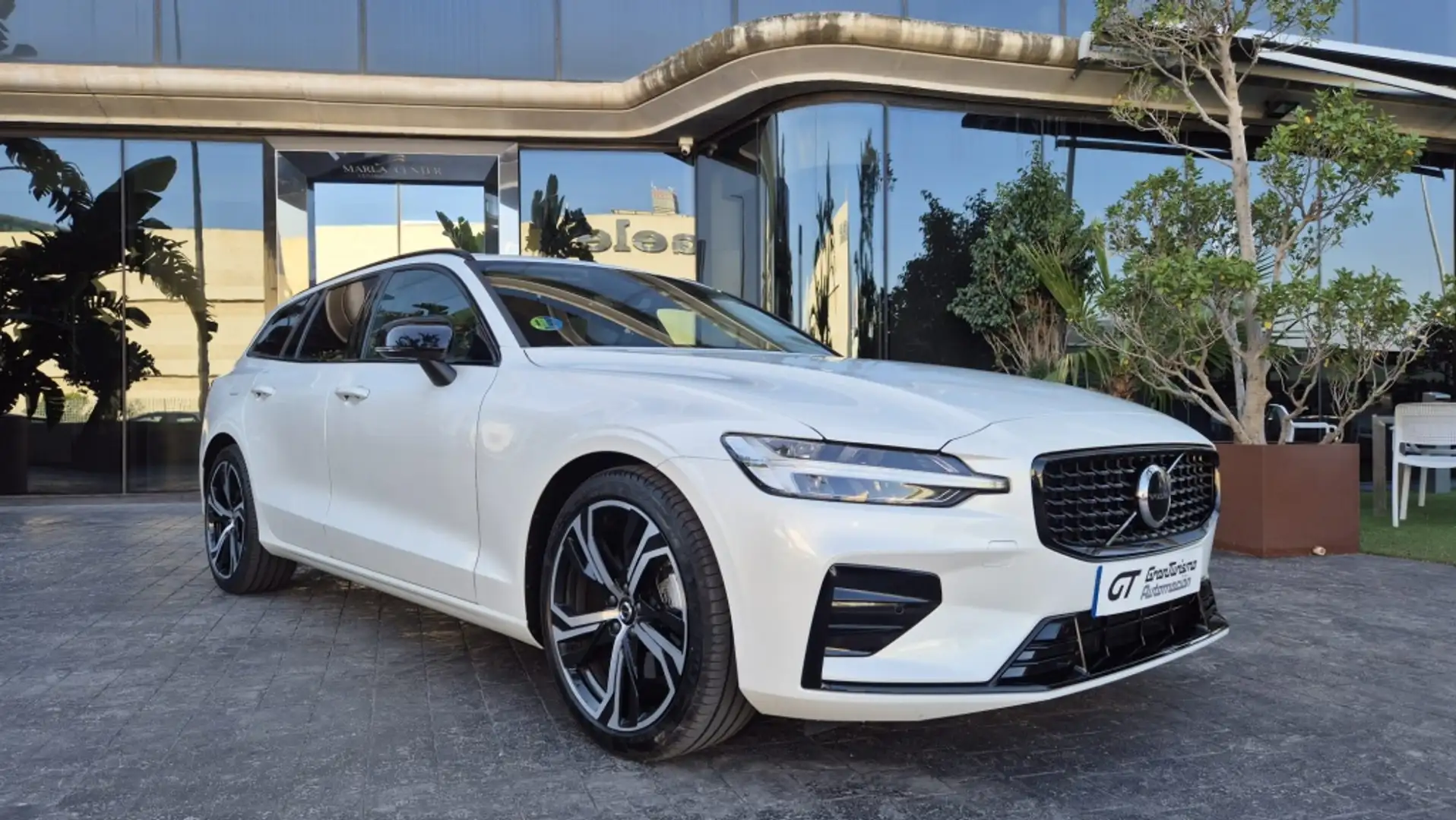 Volvo V60 T6 Ultimate Dark AWD Blanco - 2