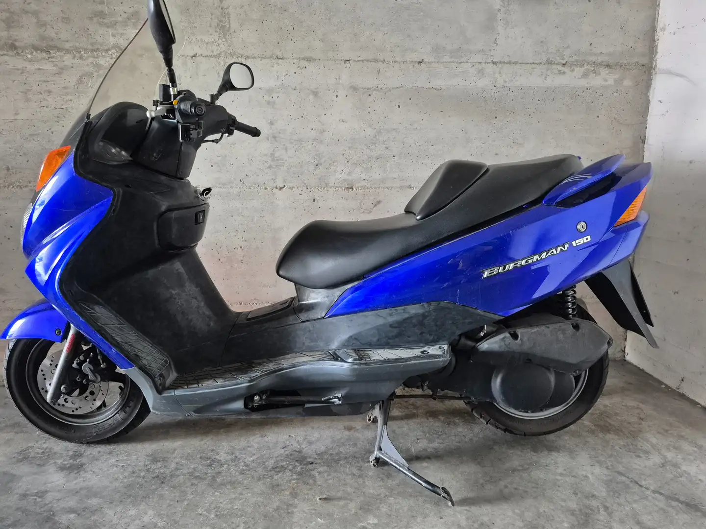 Suzuki Burgman 150 UH150 Modrá - 1