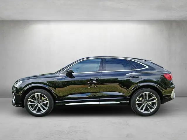 Audi Q3 view 2