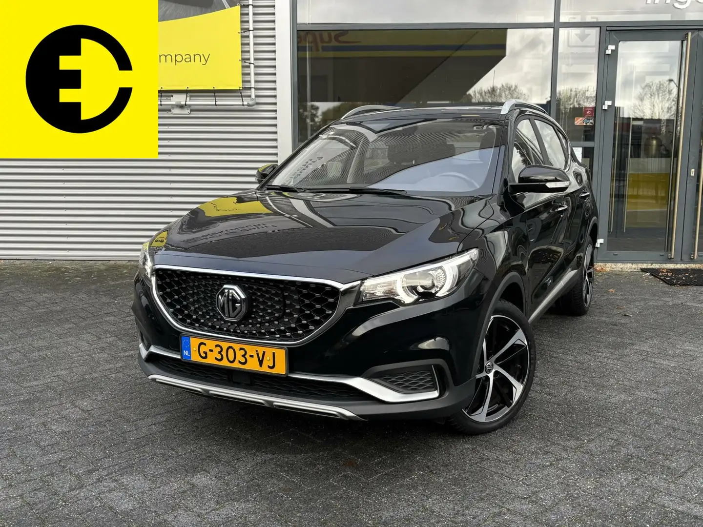 MG ZS EV Luxury 45 kWh |€13.950 na subsidie | Pano | App Zwart - 1