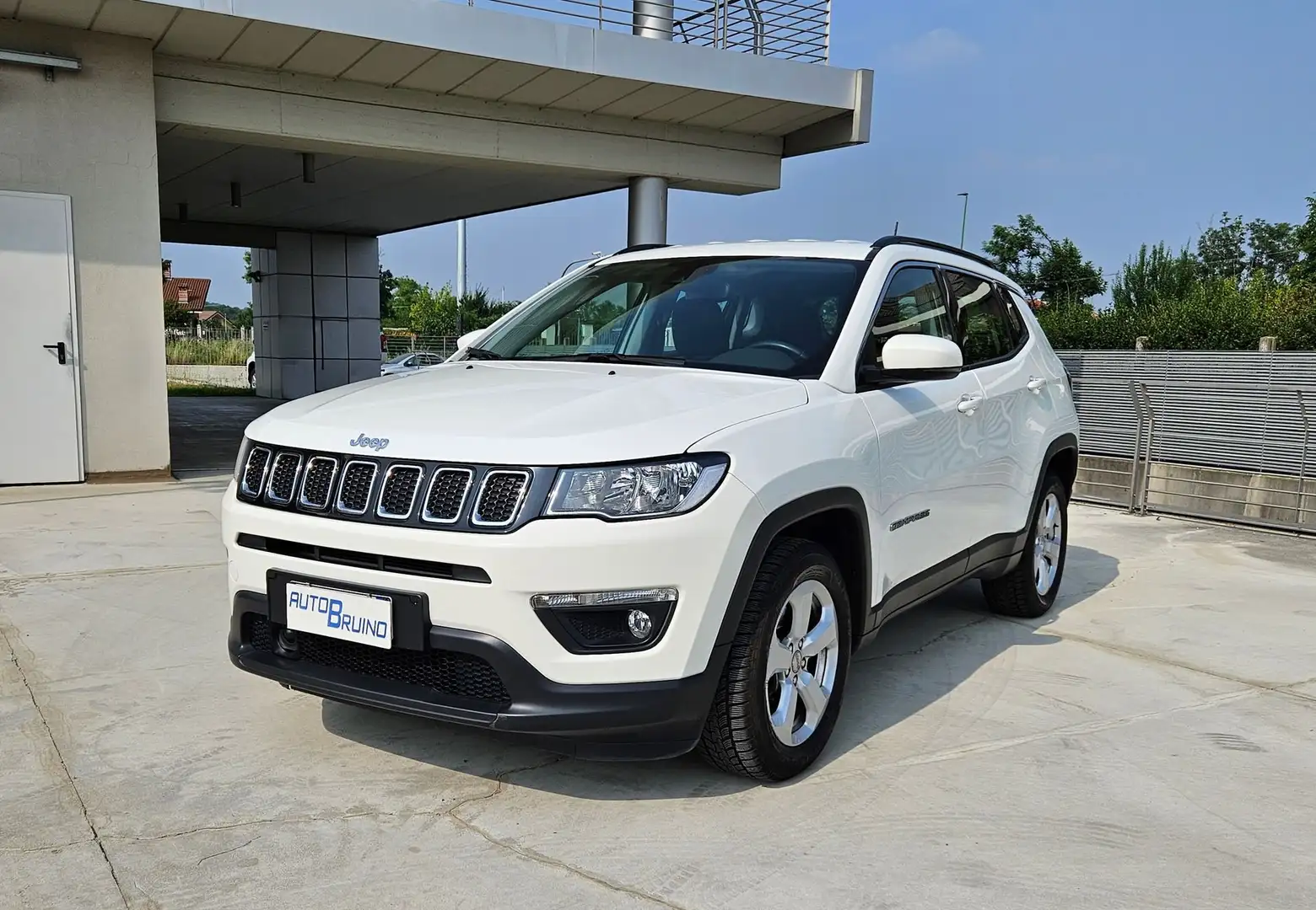 Jeep Compass 1.4 MultiAir 2WD Longitude Business Pack Navi Weiß - 1