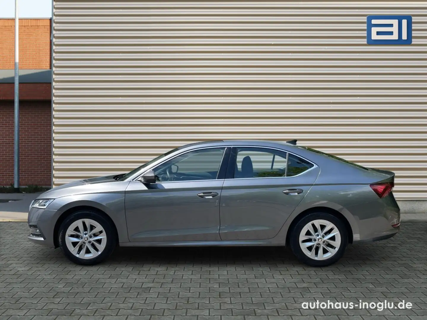 Skoda Octavia 1.5 TSI Style DSG Navi+Lenk SHZ+R-Kam+AHK+ Szürke - 2