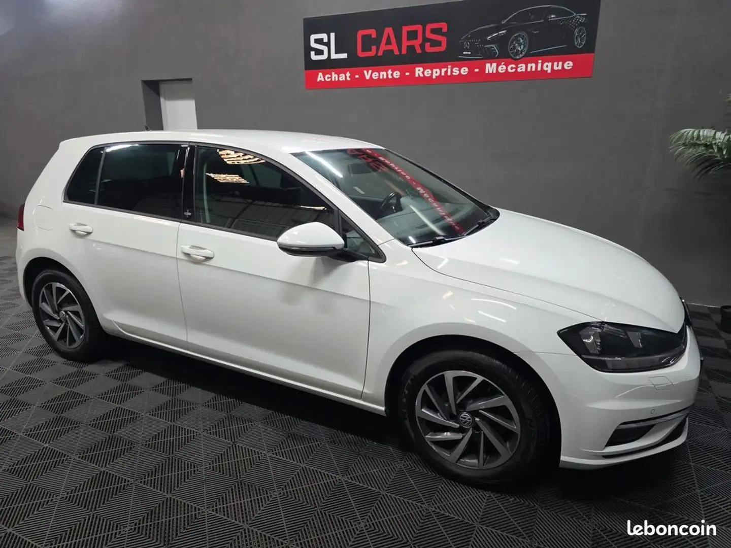 Volkswagen Golf VII 110ch Technology Sound Blanc - 1
