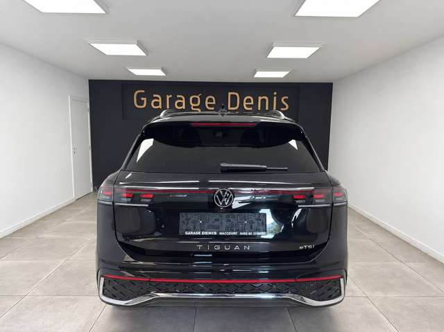 Volkswagen Tiguan — photo 7
